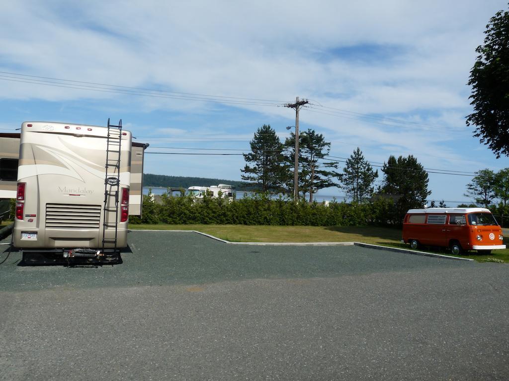 Driftwood By The Sea Inn Campbell River Exterior foto