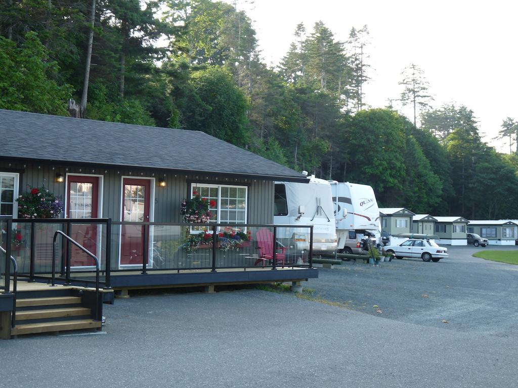 Driftwood By The Sea Inn Campbell River Exterior foto