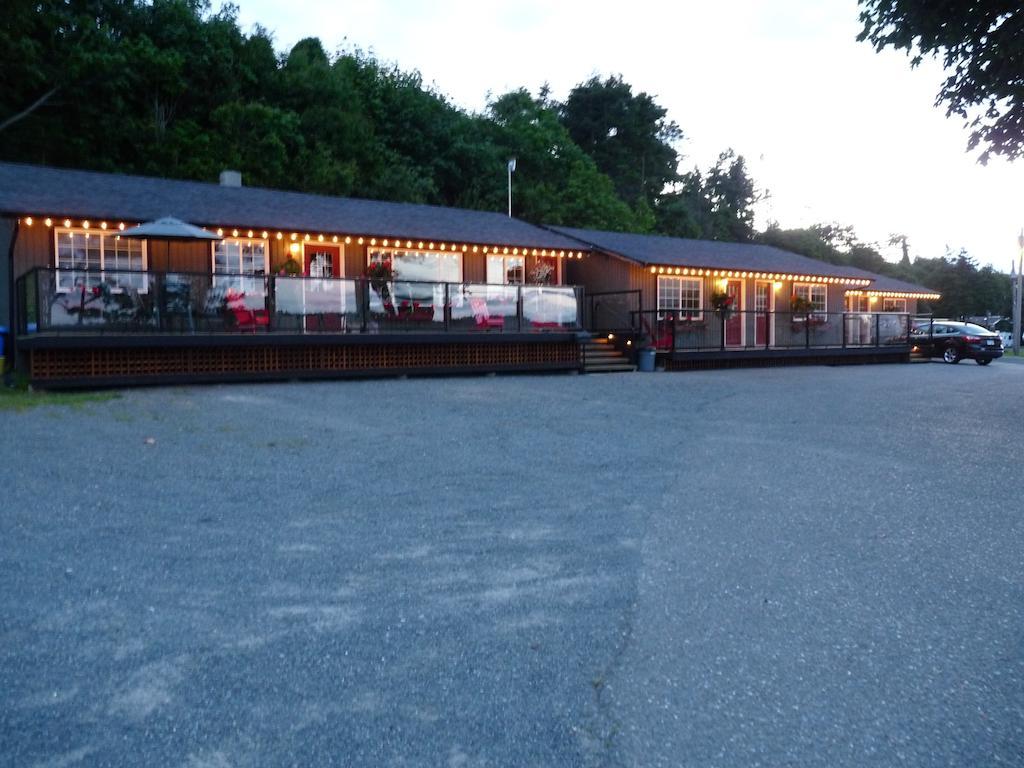 Driftwood By The Sea Inn Campbell River Exterior foto