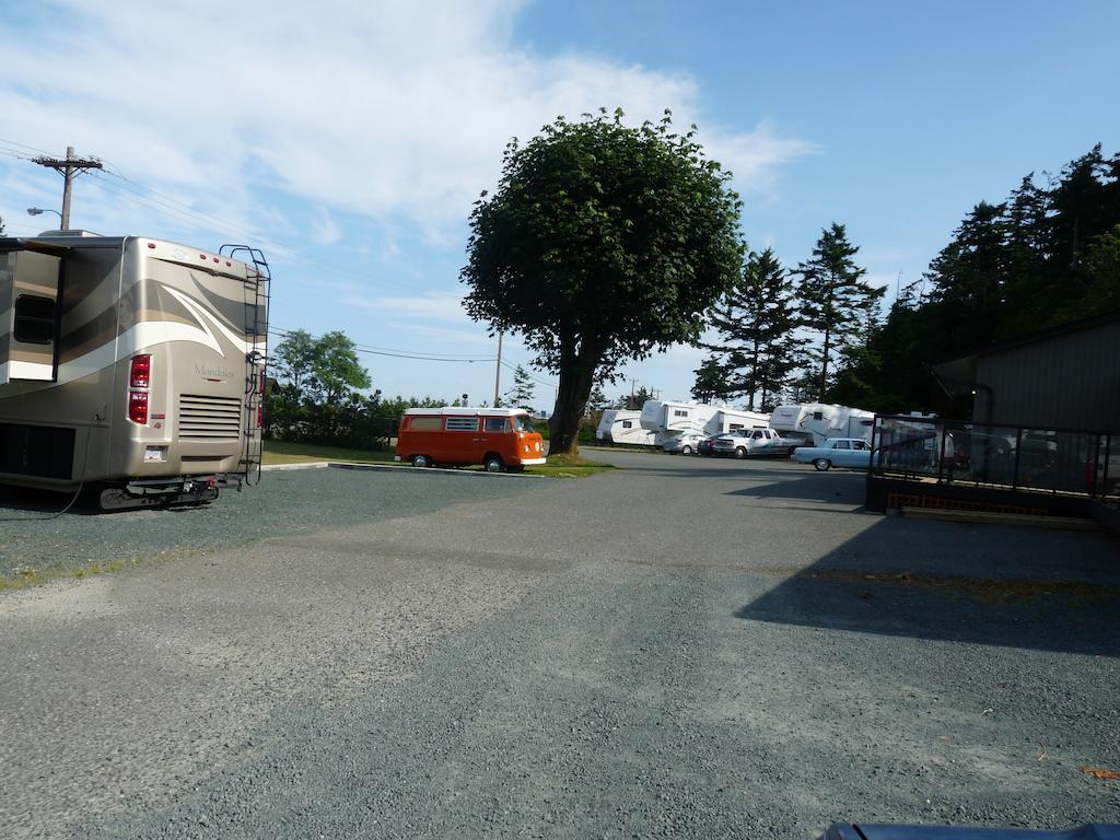 Driftwood By The Sea Inn Campbell River Exterior foto