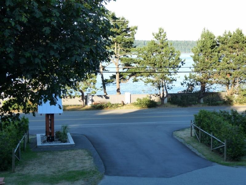 Driftwood By The Sea Inn Campbell River Exterior foto